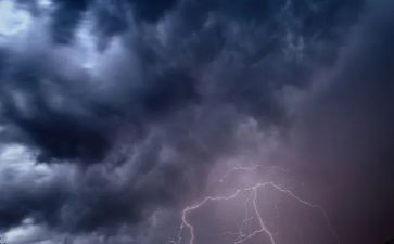风雨后见彩虹作文通用8篇
