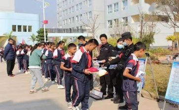 爱护校园环境卫生倡议书5篇