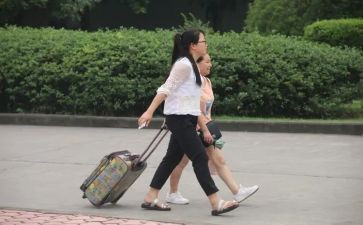 学生个人离校申请书5篇
