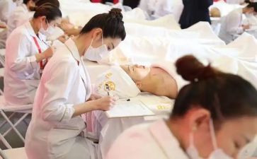 美容日工作总结模板7篇