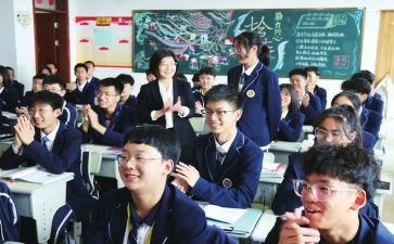 十六的我作文推荐8篇