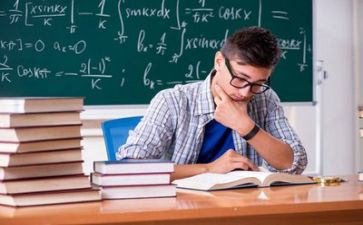 数学老师的年度总结7篇
