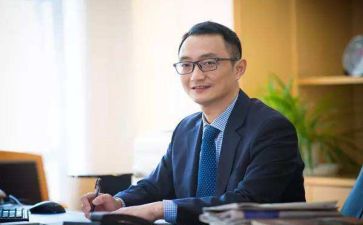校长年度总结个人总结参考8篇