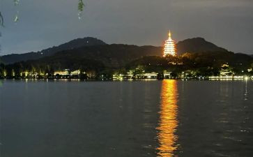 《西湖》读后感8篇