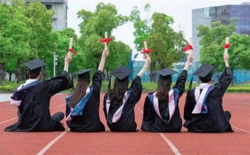 应届毕业生转正申请书5篇