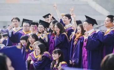 应届生试用期转正申请书5篇
